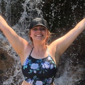 Meet your Posher, Niki